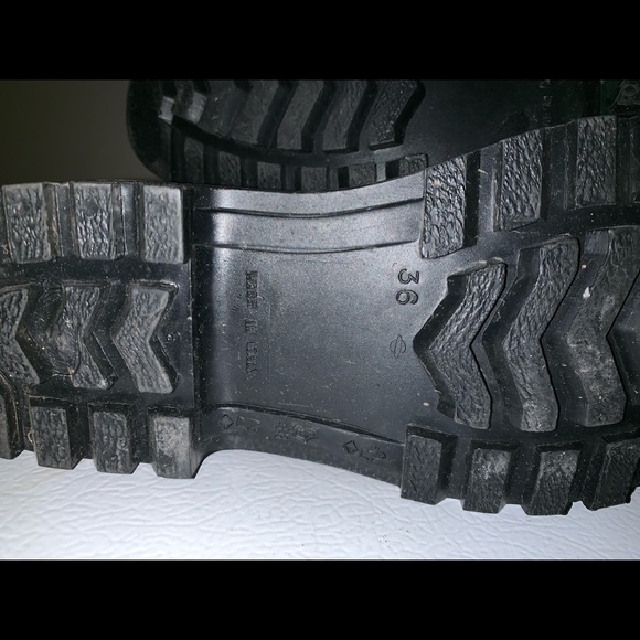 Burberry Rain Boots  Size 36 - Picture 8 of 8